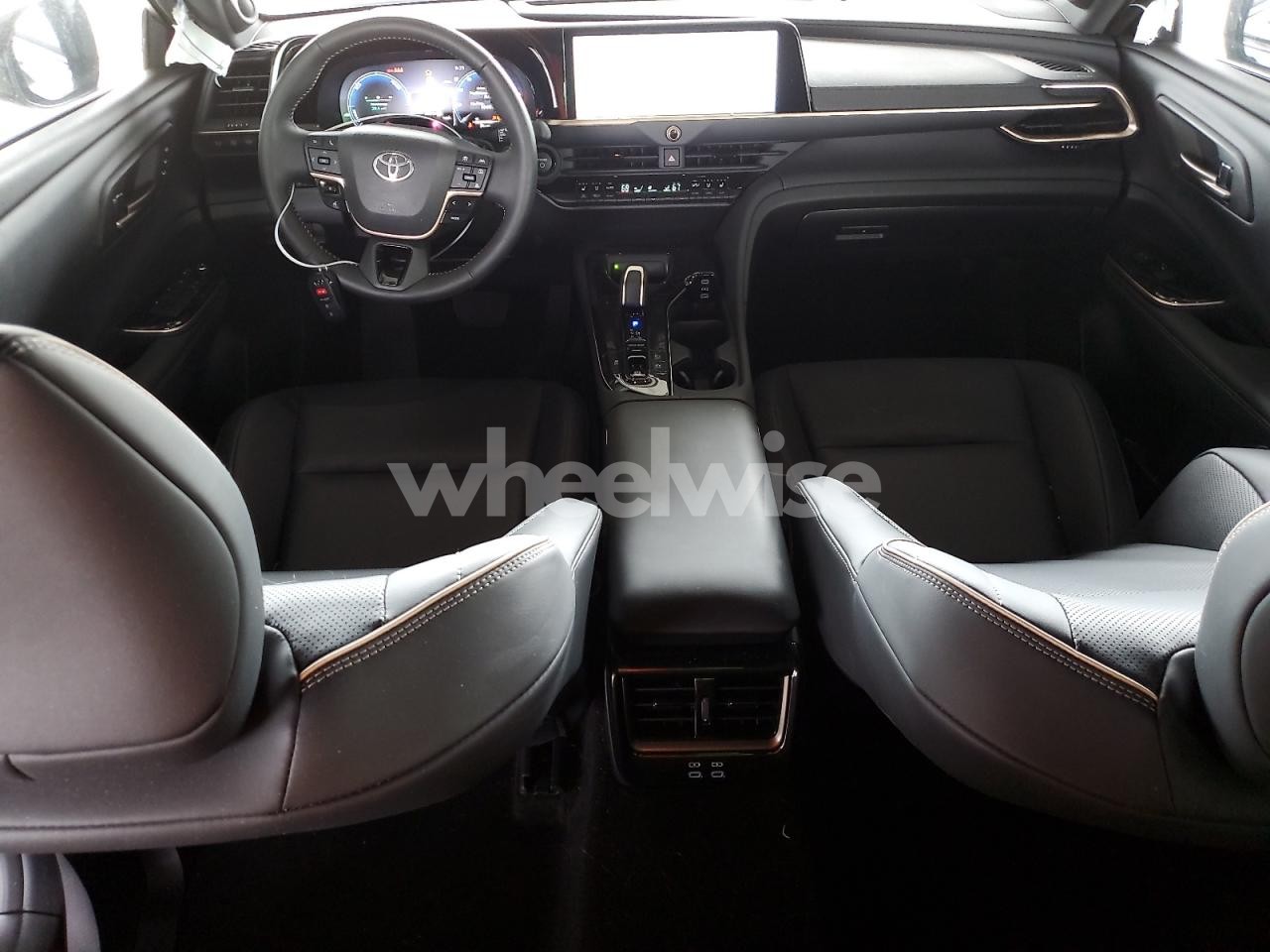 Photo 8 of 2025 TOYOTA CROWN SIGNIA XLE (VIN JTDACAAJ5S3011795)