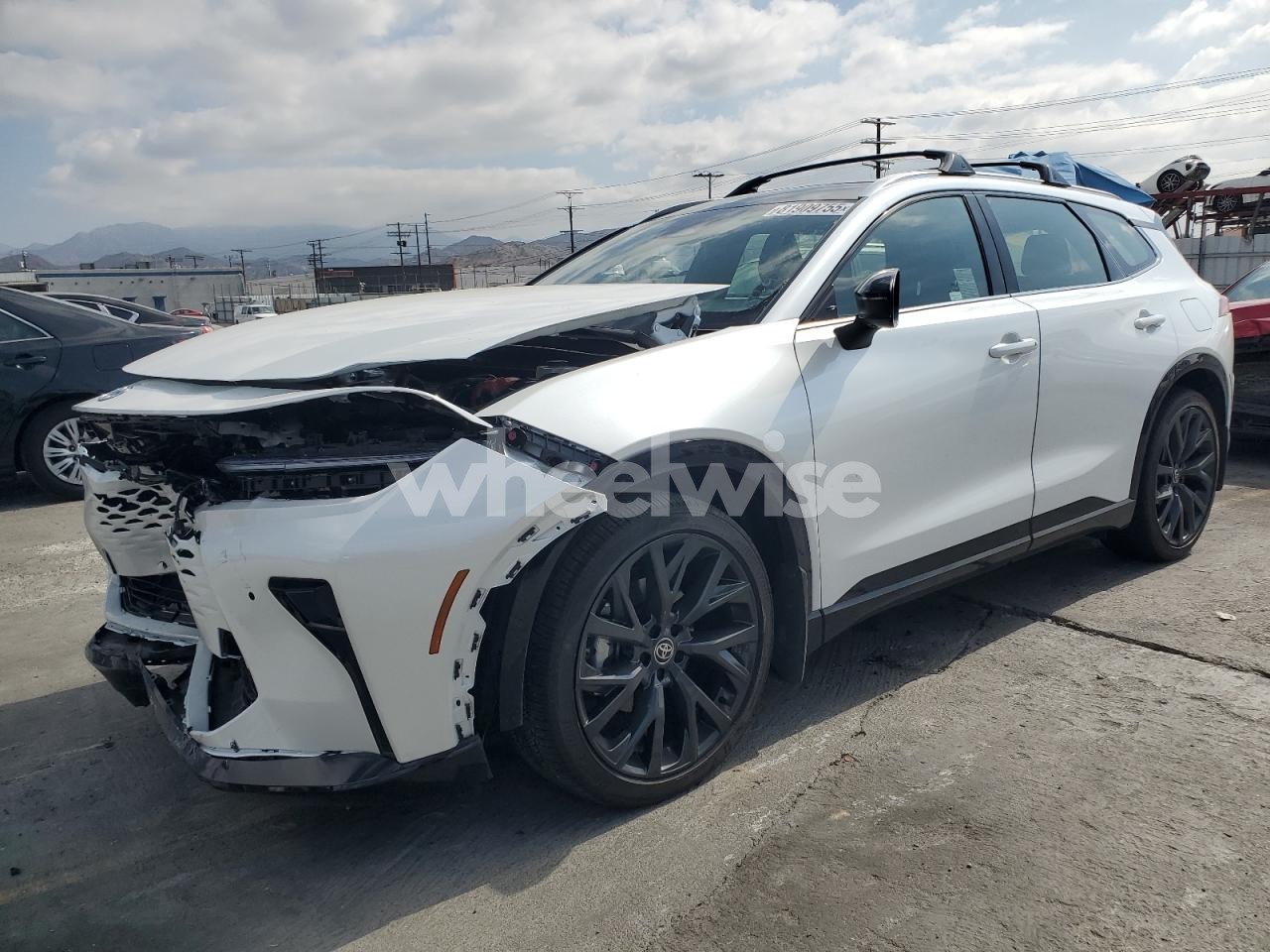 2025 TOYOTA CROWN SIGNIA XLE (VIN JTDACAAJ5S3022909) main photo