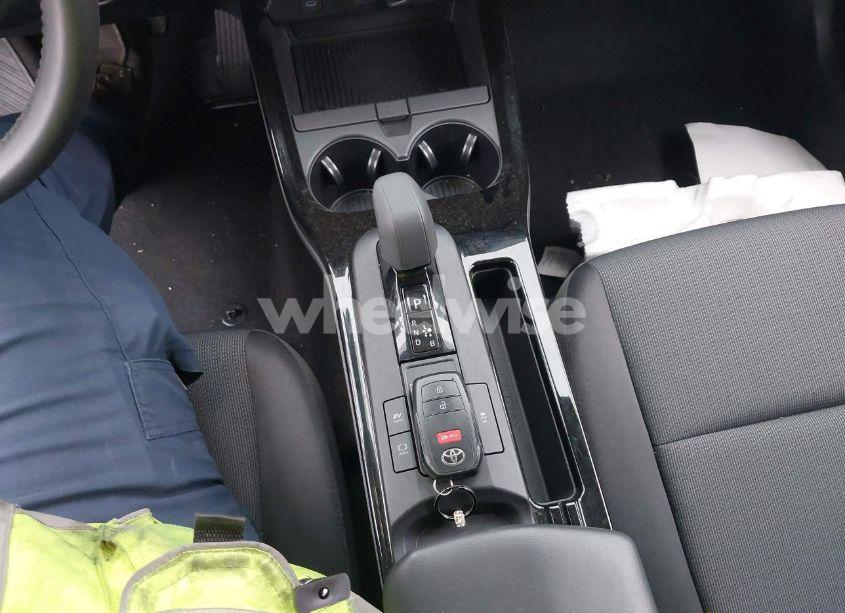 Photo 11 of 2023 Toyota Prius LE/LIMITED/XLE (VIN JTDACAAU0P3008580)