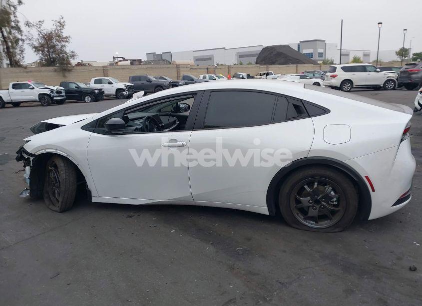 Photo 15 of 2023 Toyota Prius LE/LIMITED/XLE (VIN JTDACAAU0P3008580)