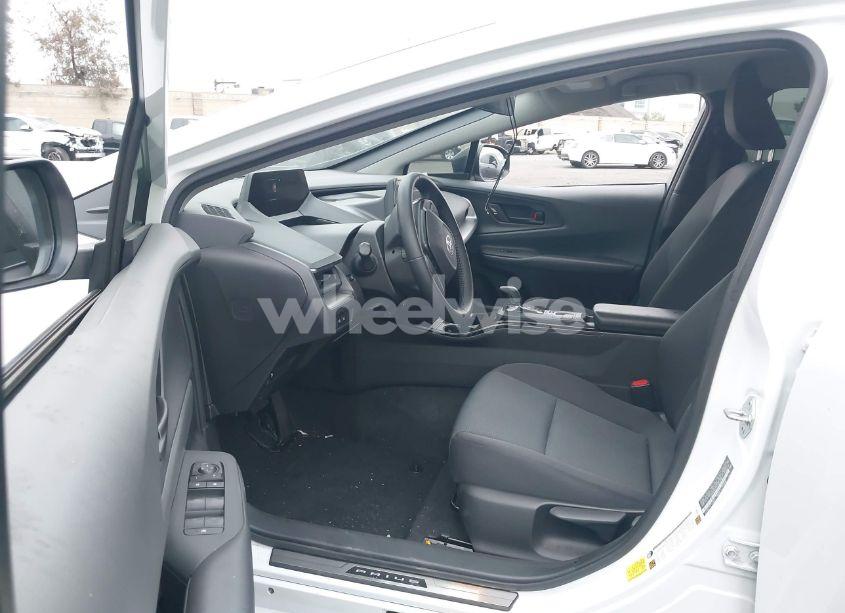 Photo 5 of 2023 Toyota Prius LE/LIMITED/XLE (VIN JTDACAAU0P3008580)