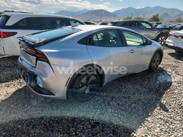 2025 TOYOTA PRIUS LE (VIN JTDACAAU0S3054399) main photo