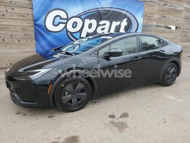 2025 TOYOTA PRIUS LE (VIN JTDACAAU0S3054581) main photo