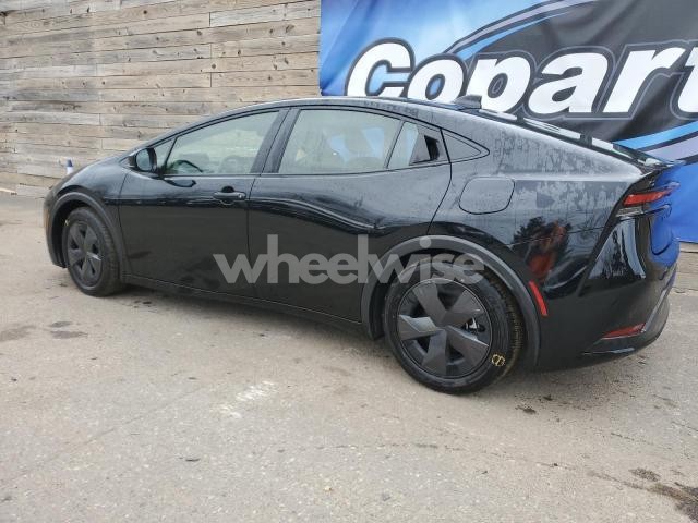 Photo 2 of 2025 TOYOTA PRIUS LE (VIN JTDACAAU0S3054581)