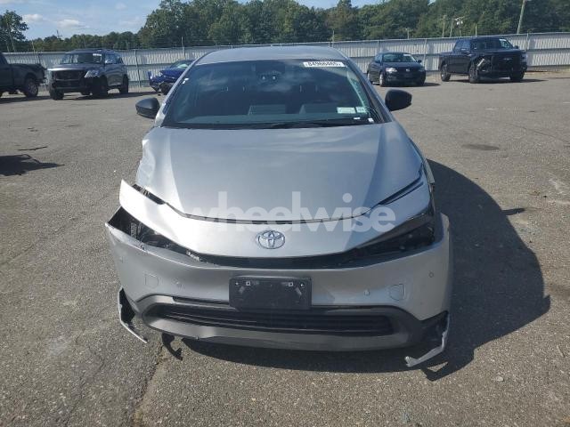 Photo 2 of 2025 TOYOTA PRIUS LE (VIN JTDACAAU1S3051026)