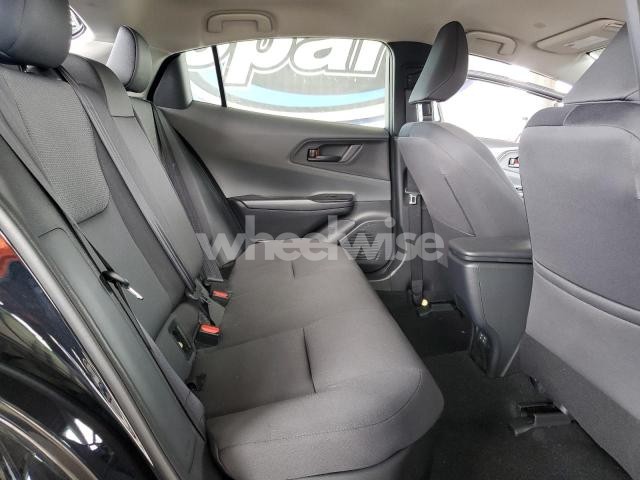 Photo 6 of 2025 TOYOTA PRIUS LE (VIN JTDACAAU1S3061992)