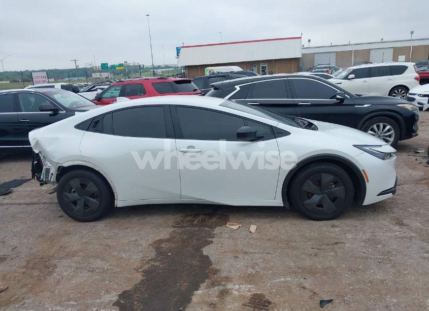 Photo 13 of 2023 Toyota Prius LE (VIN JTDACAAU2P3002022)