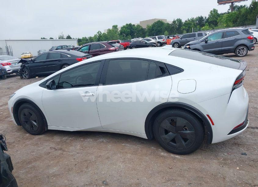 Photo 14 of 2023 Toyota Prius LE (VIN JTDACAAU2P3002022)