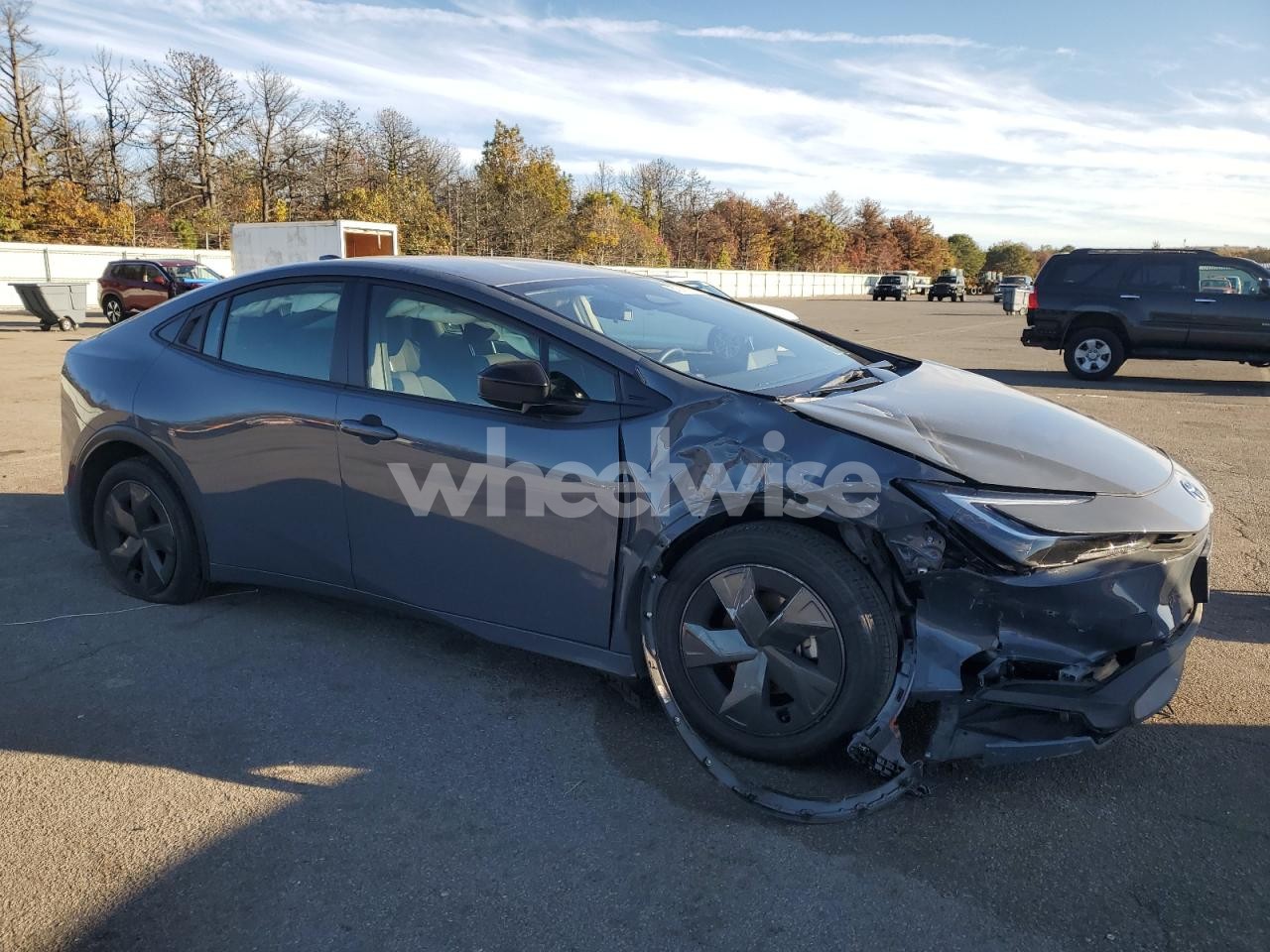 Photo 4 of 2025 TOYOTA PRIUS LE (VIN JTDACAAU3S3049360)