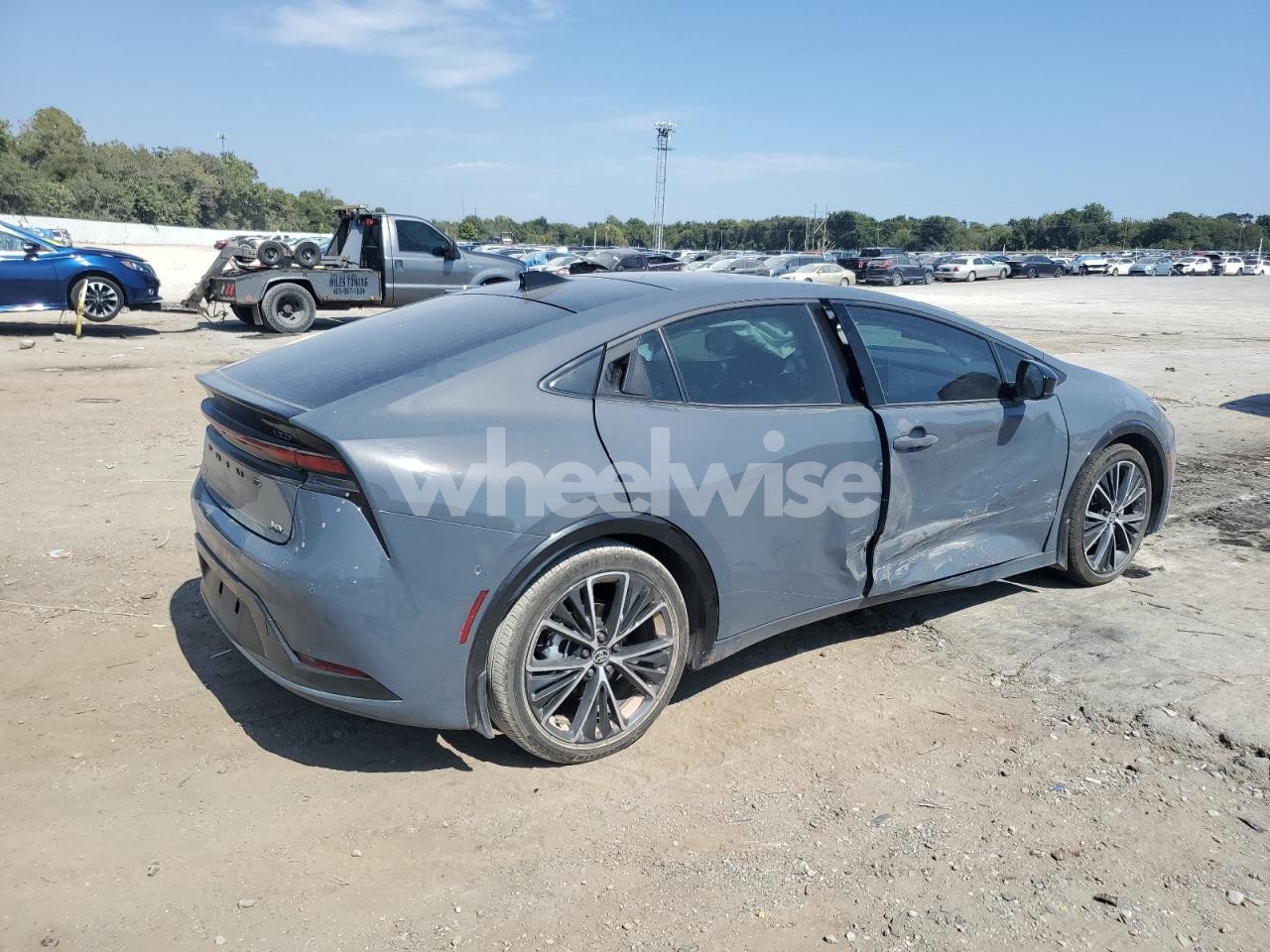 Photo 3 of 2024 TOYOTA PRIUS LE (VIN JTDACAAU4R3039849)