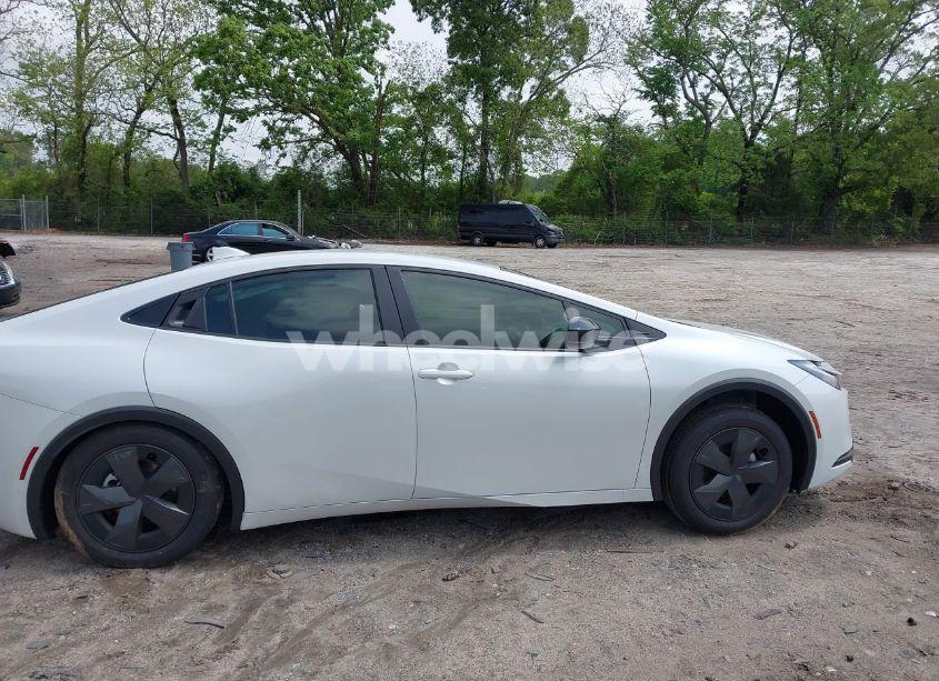 Photo 13 of 2025 Toyota Prius LE (VIN JTDACAAU4S3050100)