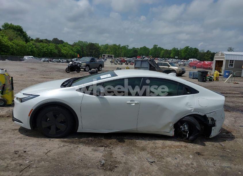 Photo 14 of 2025 Toyota Prius LE (VIN JTDACAAU4S3050100)