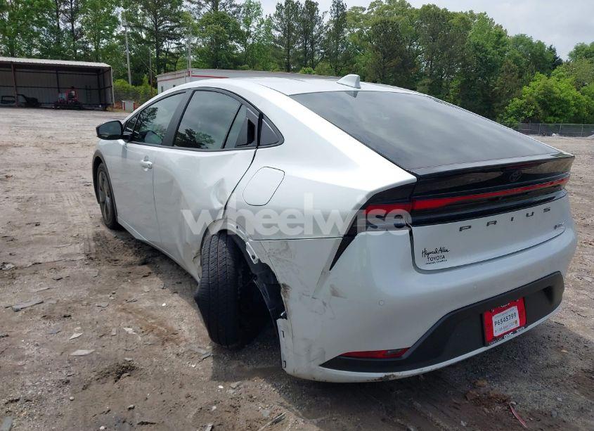 Photo 6 of 2025 Toyota Prius LE (VIN JTDACAAU4S3050100)