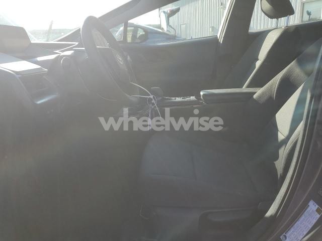 2025 TOYOTA PRIUS LE (VIN JTDACAAU5S3057959) main photo