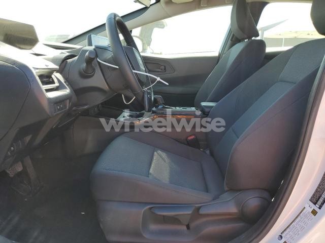 Photo 6 of 2023 TOYOTA PRIUS LE (VIN JTDACAAU6P3013945)