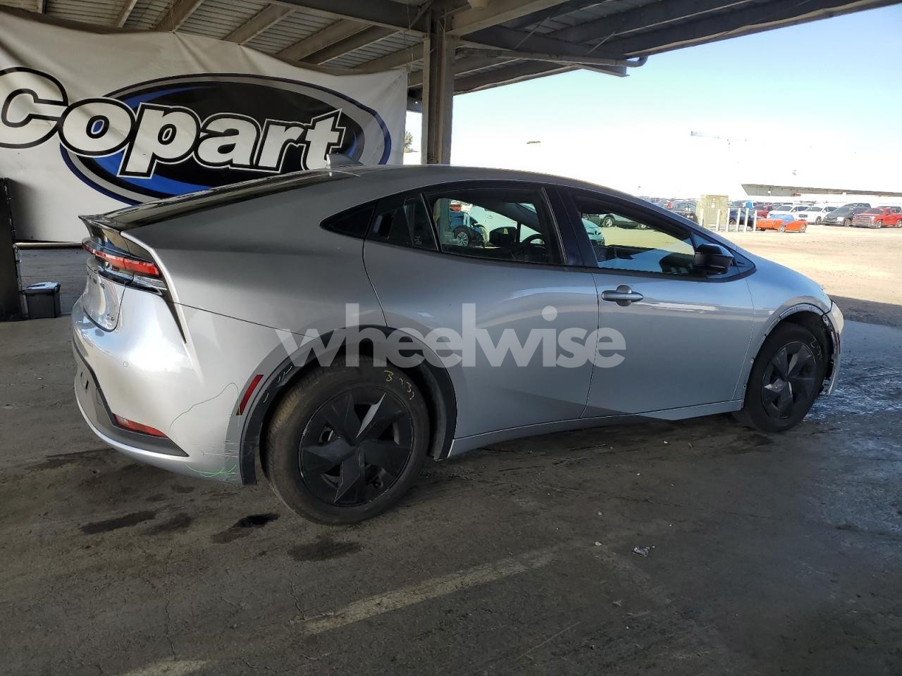 Photo 3 of 2024 TOYOTA PRIUS LE (VIN JTDACAAU6R3024639)