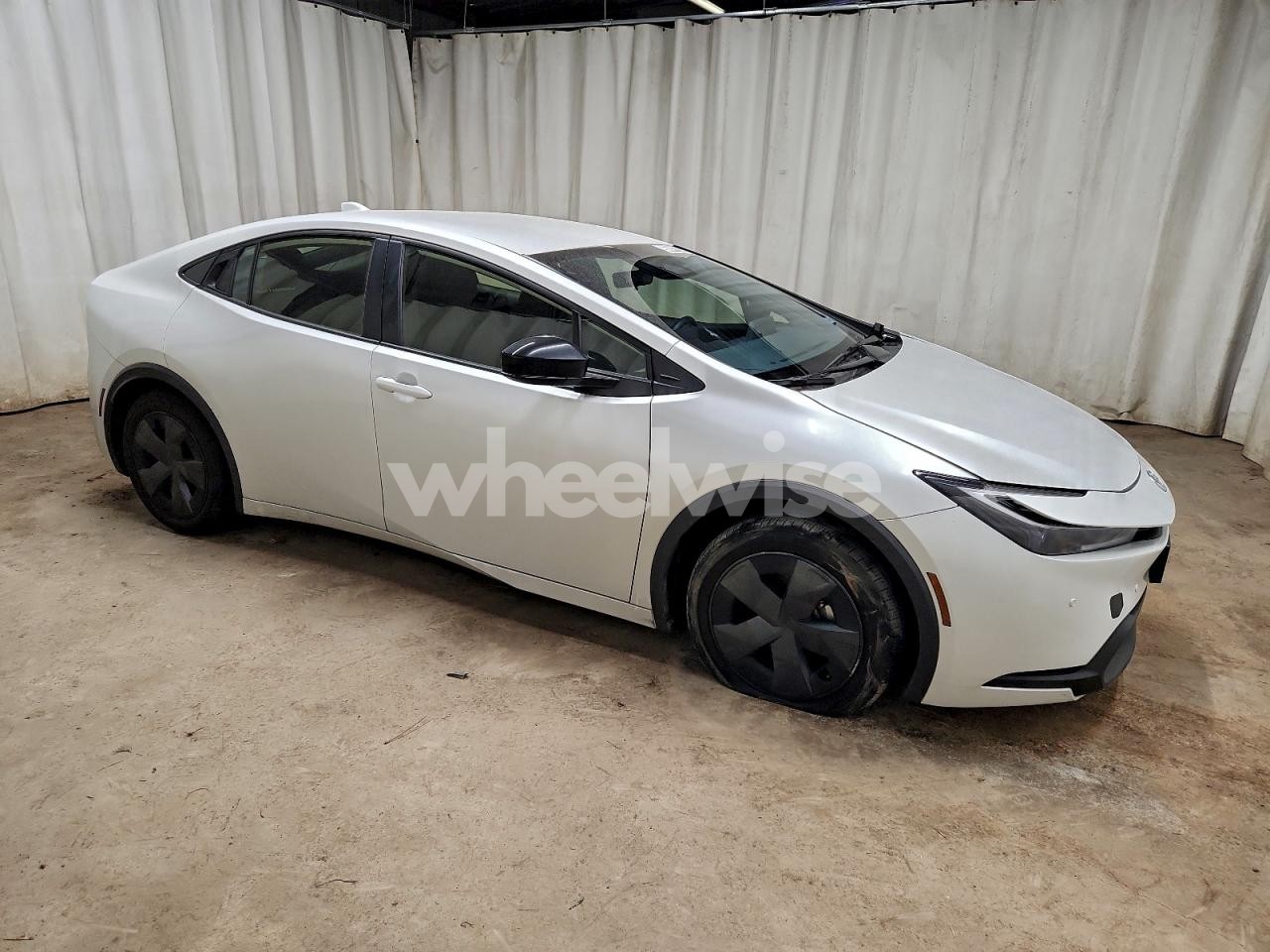 Photo 4 of 2025 TOYOTA PRIUS LE (VIN JTDACAAU6S3050857)