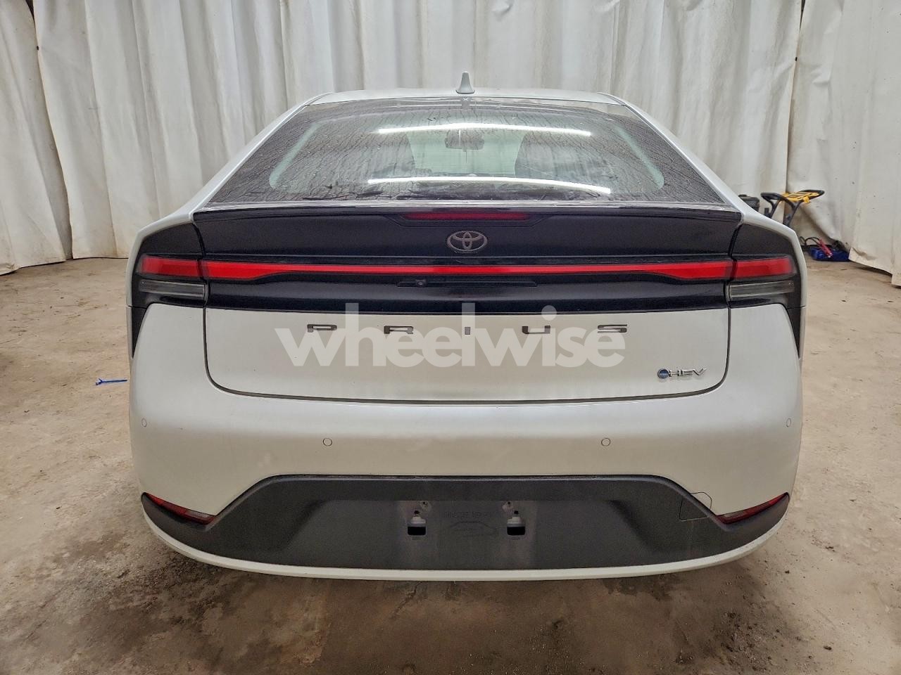 Photo 6 of 2025 TOYOTA PRIUS LE (VIN JTDACAAU6S3050857)