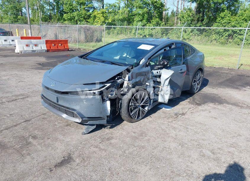 Photo 2 of 2023 Toyota Prius XLE (VIN JTDACAAU7P3009886)