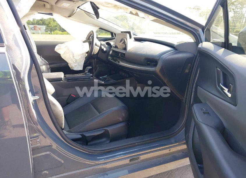 Photo 5 of 2023 Toyota Prius XLE (VIN JTDACAAU7P3009886)