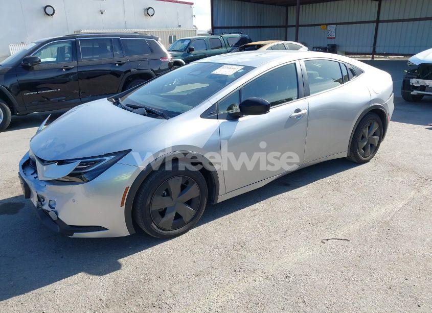 Photo 2 of 2024 Toyota Prius LE (VIN JTDACAAU8R3016221)