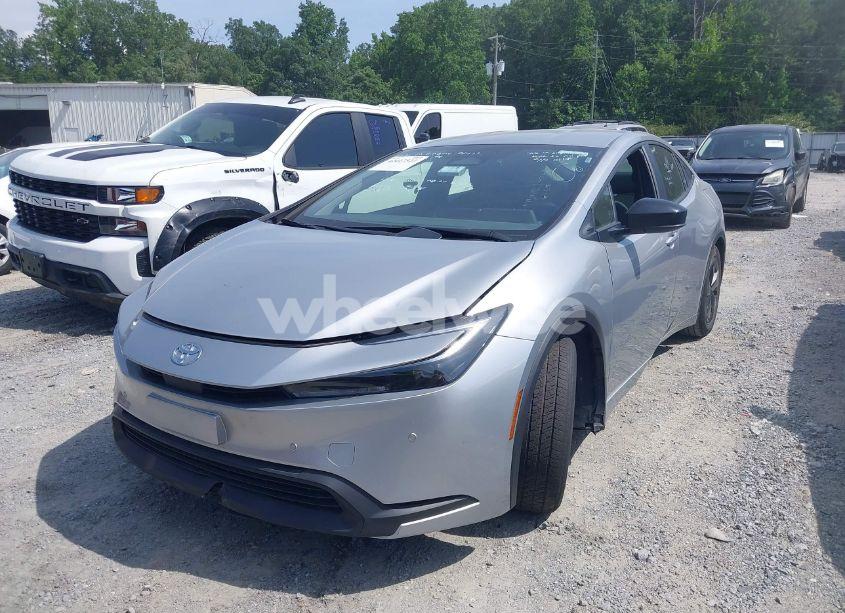 Photo 2 of 2024 Toyota Prius LE (VIN JTDACAAU8R3019975)