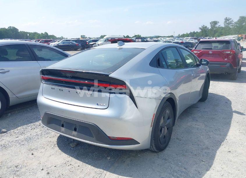 Photo 4 of 2024 Toyota Prius LE (VIN JTDACAAU8R3019975)