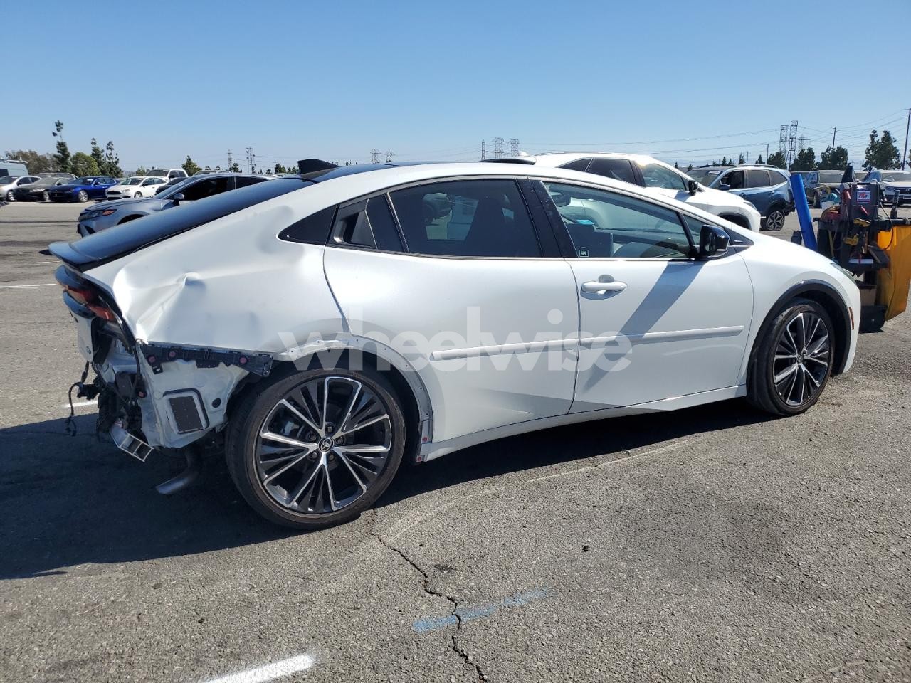 Photo 3 of 2024 TOYOTA PRIUS LE (VIN JTDACAAU8R3020687)