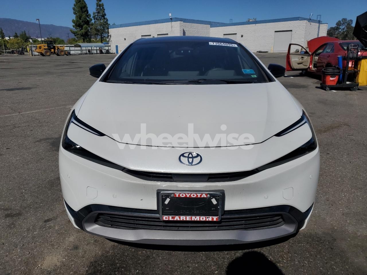 Photo 5 of 2024 TOYOTA PRIUS LE (VIN JTDACAAU8R3020687)