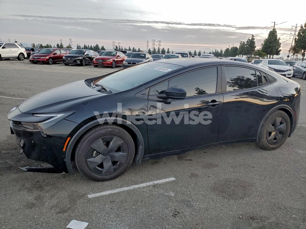 2024 TOYOTA PRIUS LE (VIN JTDACAAU8R3046285) main photo