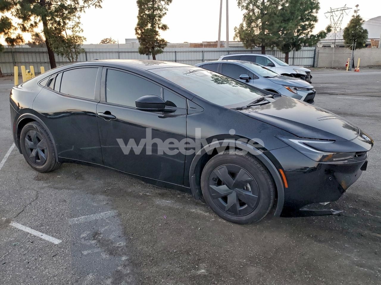 Photo 4 of 2024 TOYOTA PRIUS LE (VIN JTDACAAU8R3046285)