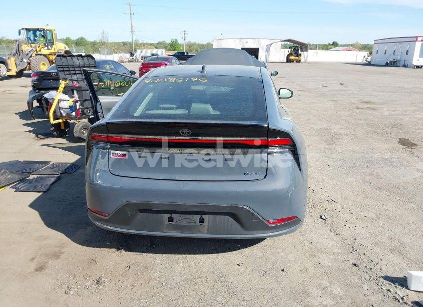 Photo 17 of 2024 Toyota Prius LE (VIN JTDACAAU9R3044514)