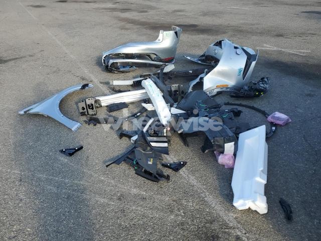 Photo 4 of 2024 TOYOTA PRIUS PRIME SE (VIN JTDACACU2R3039040)