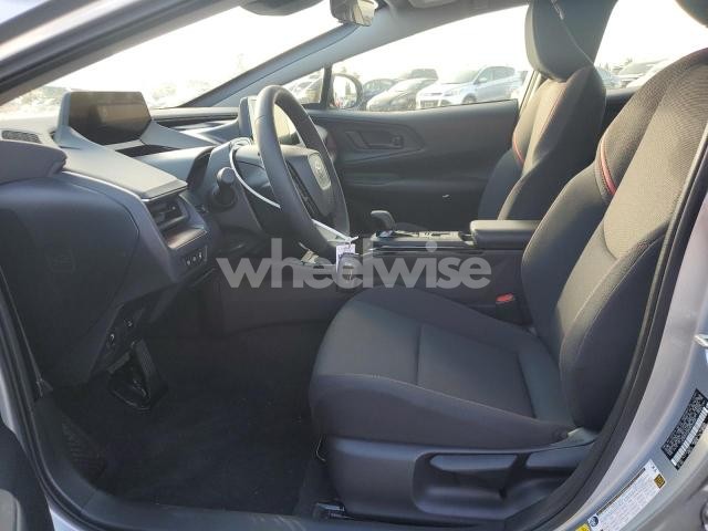 Photo 6 of 2024 TOYOTA PRIUS PRIME SE (VIN JTDACACU2R3039040)