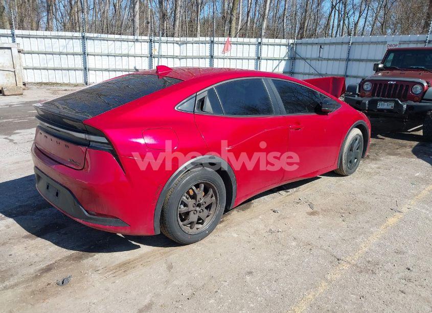 Photo 4 of 2023 Toyota Prius PRIME SE (VIN JTDACACU6P3004353)