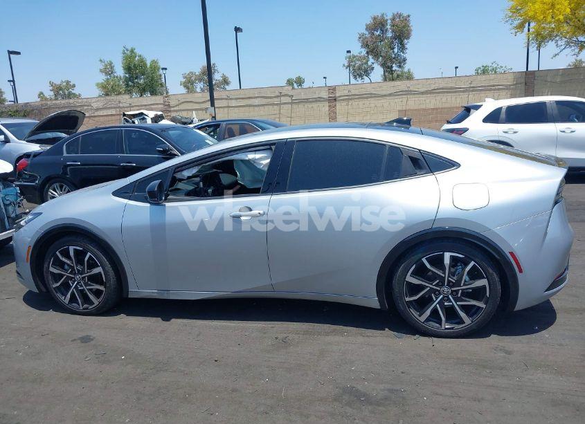 Photo 14 of 2024 Toyota Prius PRIME XSE (VIN JTDACACU8R3020136)