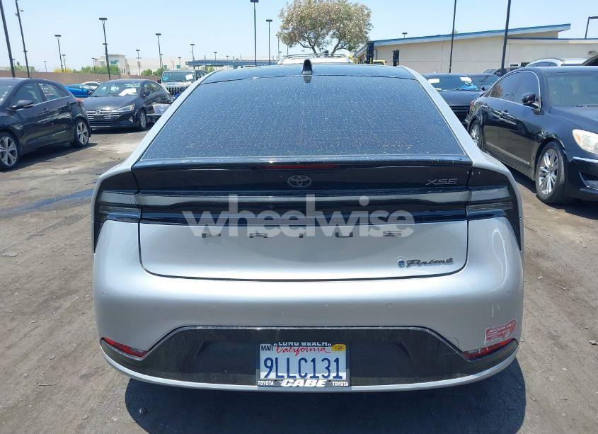 Photo 16 of 2024 Toyota Prius PRIME XSE (VIN JTDACACU8R3020136)