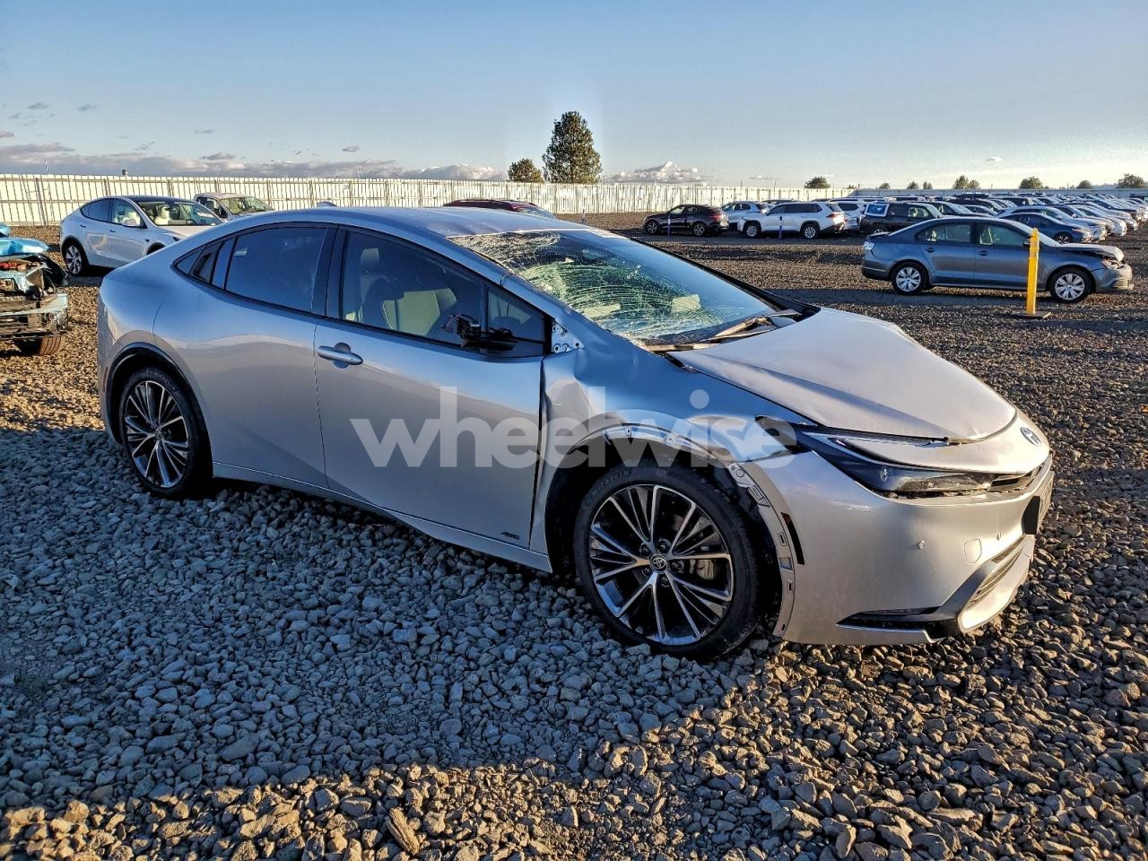 Photo 4 of 2023 TOYOTA PRIUS LE (VIN JTDADABU1P3004629)