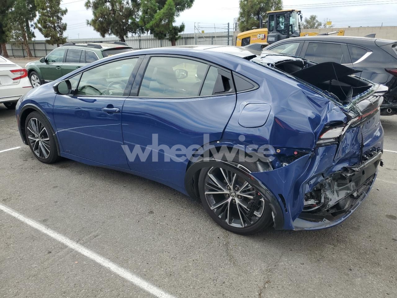 Photo 2 of 2024 TOYOTA PRIUS LE (VIN JTDADABU2R3022429)