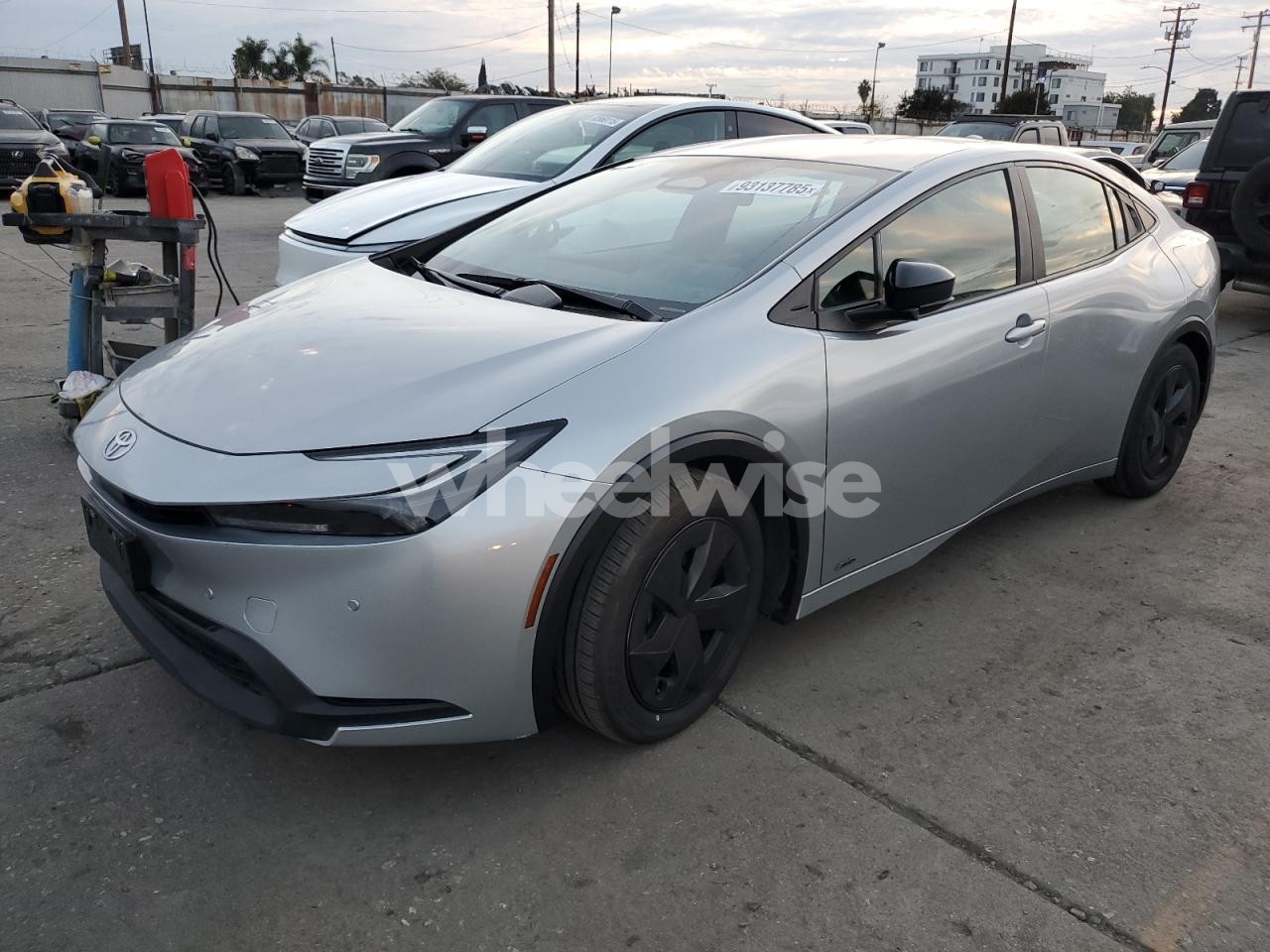 2024 TOYOTA PRIUS LE (VIN JTDADABU6R3009294) main photo