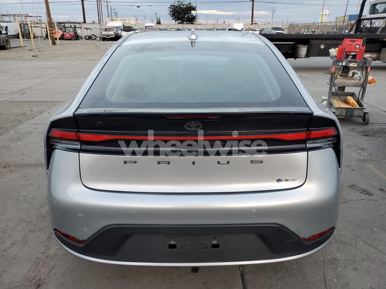 Photo 6 of 2024 TOYOTA PRIUS LE (VIN JTDADABU6R3009294)