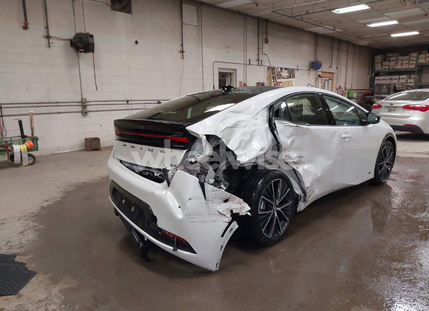 Photo 4 of 2024 Toyota Prius LIMITED AWD-E (VIN JTDADABU6R3024846)