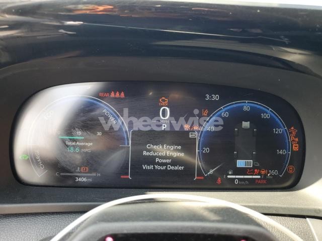 Photo 4 of 2025 TOYOTA CROWN PLATINUM (VIN JTDAFAAFXS3011892)