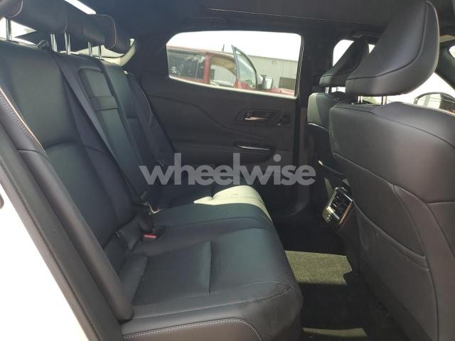 Photo 9 of 2025 TOYOTA CROWN PLATINUM (VIN JTDAFAAFXS3011892)