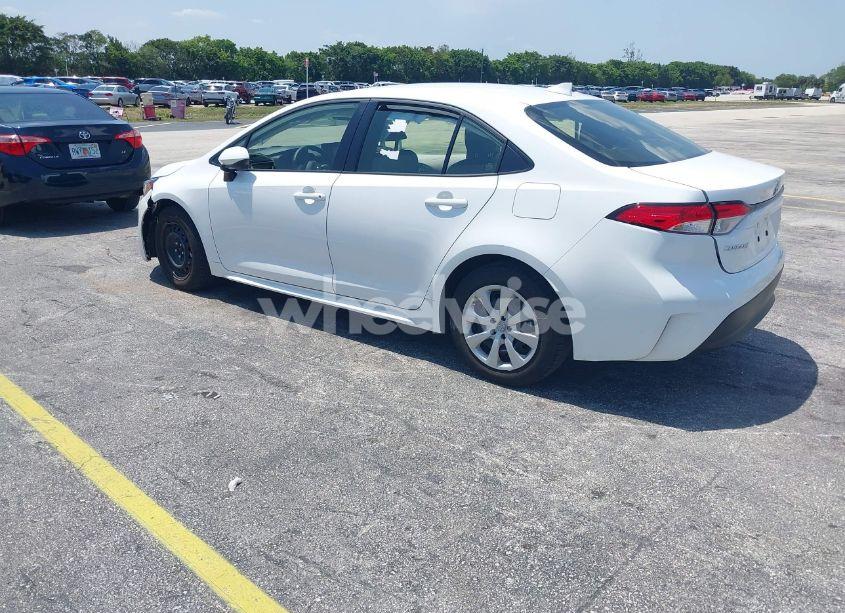 Photo 3 of 2024 Toyota Corolla LE (VIN JTDB4MEE1RJ016918)