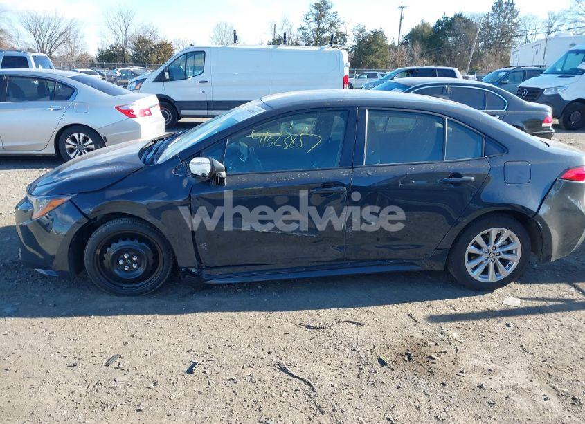 Photo 14 of 2024 Toyota Corolla LE (VIN JTDB4MEE2R3021436)