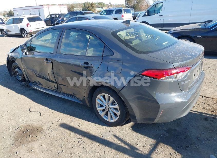 Photo 3 of 2024 Toyota Corolla LE (VIN JTDB4MEE2R3021436)
