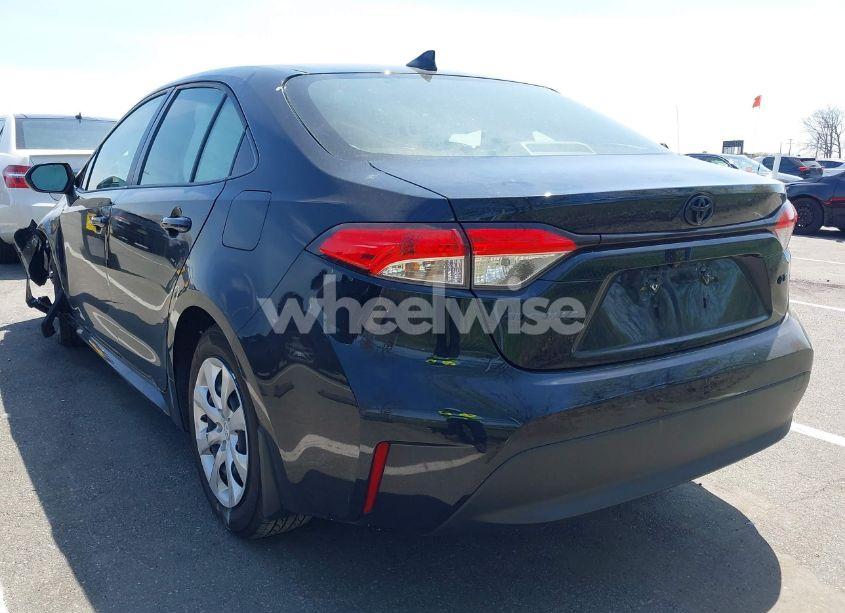 Photo 3 of 2024 Toyota Corolla LE (VIN JTDB4MEE2R3021601)