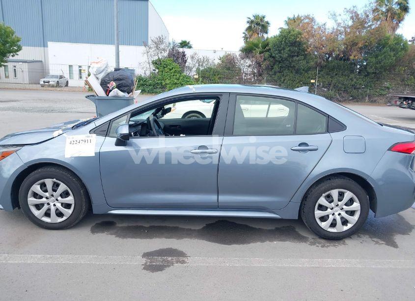 Photo 14 of 2024 Toyota Corolla LE (VIN JTDB4MEE2RJ015924)