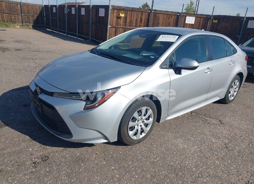 Photo 2 of 2024 Toyota Corolla LE (VIN JTDB4MEE7R3020783)